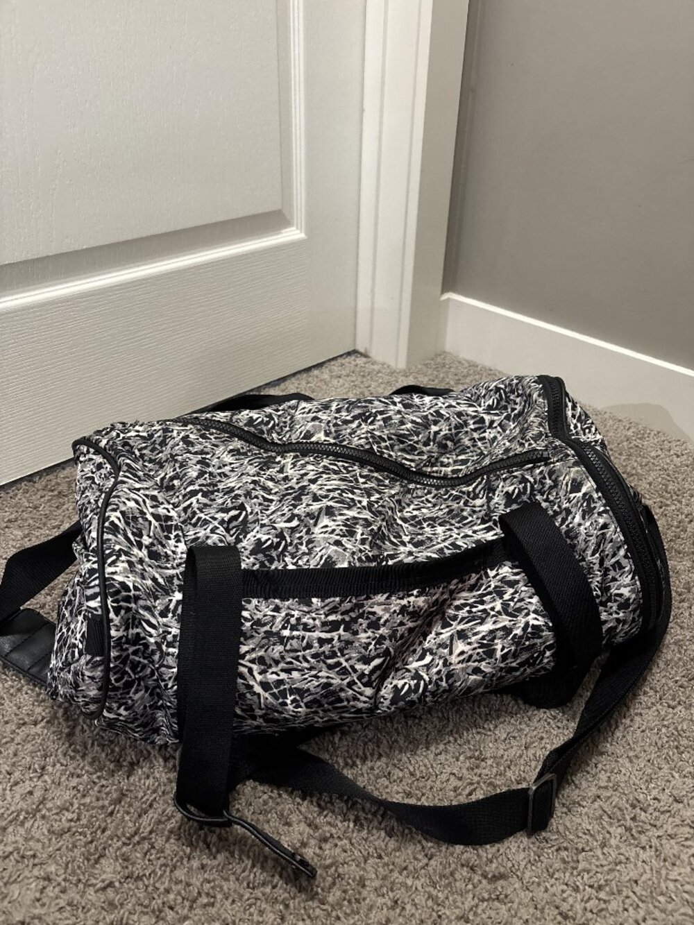 Lululemon Runways Duffel Bag Black & White Print